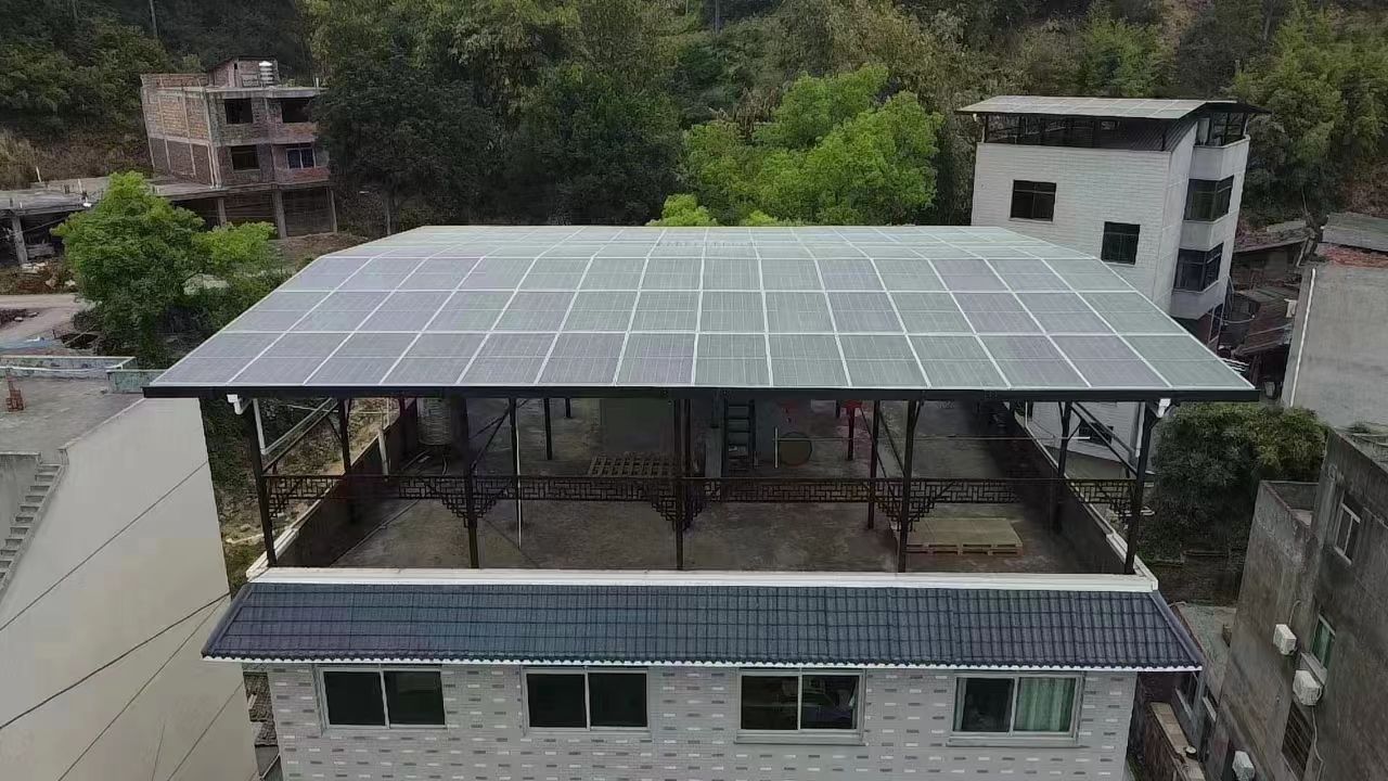 海南15kw+10kwh自建别墅家庭光伏储能系统